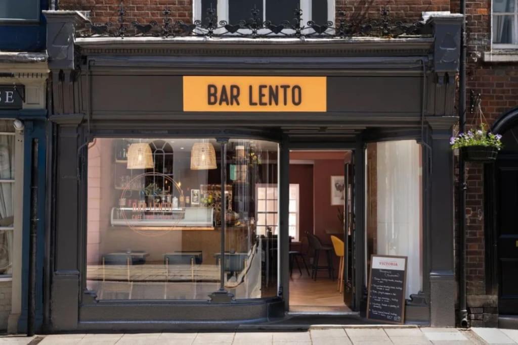 Lento Apartment Winchester Eksteriør bilde